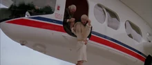 Stacey étant enlevée par Zorin et Mortner.