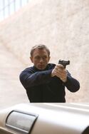 James Bond (Daniel Craig)