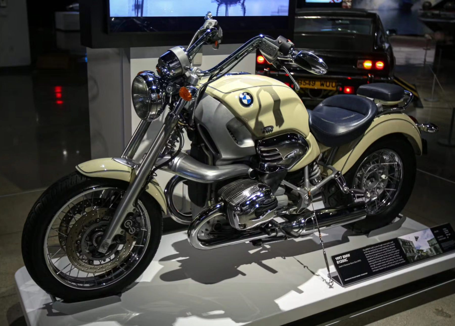 BMW R1200C | James Bond Wiki | Fandom