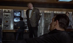 Goldfinger considering killing James Bond