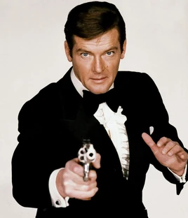 Bond - Roger Moore - Profile