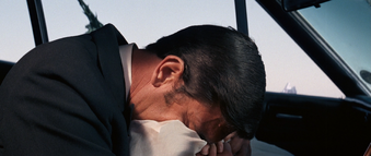 Bond cradles Tracy's lifeless body, as seen in On Her Majesty's Secret Service (1969).