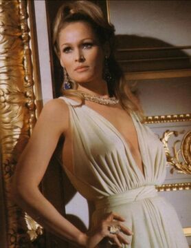 Vesper Lynd Ursula Andress James Bond Wiki Fandom