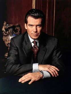 File:Pierce Brosnan Deauville 2019 (fixed spots).jpg - Wikipedia