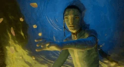 Lo'ak cries underwater