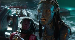 Neytiri threatens Quaritch