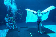 Kate Winslet Underwater Scene