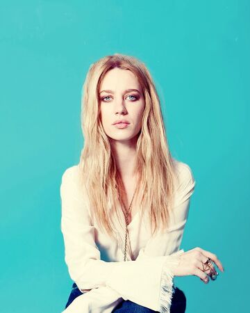 Yael Grobglas Jane The Virgin Wiki Fandom