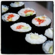 Fiona's Japanese Cooking - Sushi - hosomaki rolls - cucumber - smoked salmon avocado 2