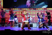 The Chipmunks LIVE during Carry On!