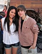 Justin-Bieber-and-Jasmine-Villegas-justin-bieber-and-jasmine-villegas-12831603-286-370