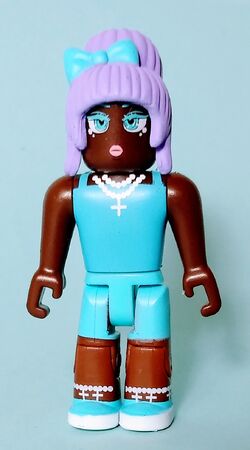 Roblox Star Sorority: Zara the Cyborg Figure