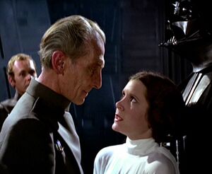 Tarkin droht