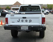 Jeep Comanche Pioneer white MD t.jpg