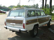 Jeep Grand Wagoneer white NC r