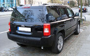 Jeep Patriot black rr