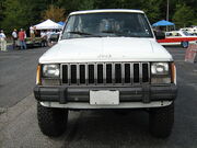 Jeep Comanche Pioneer white MD f