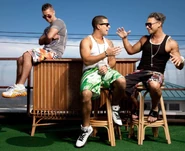 JS S3 Mike-Vinny-Pauly.jpg (121 KB)