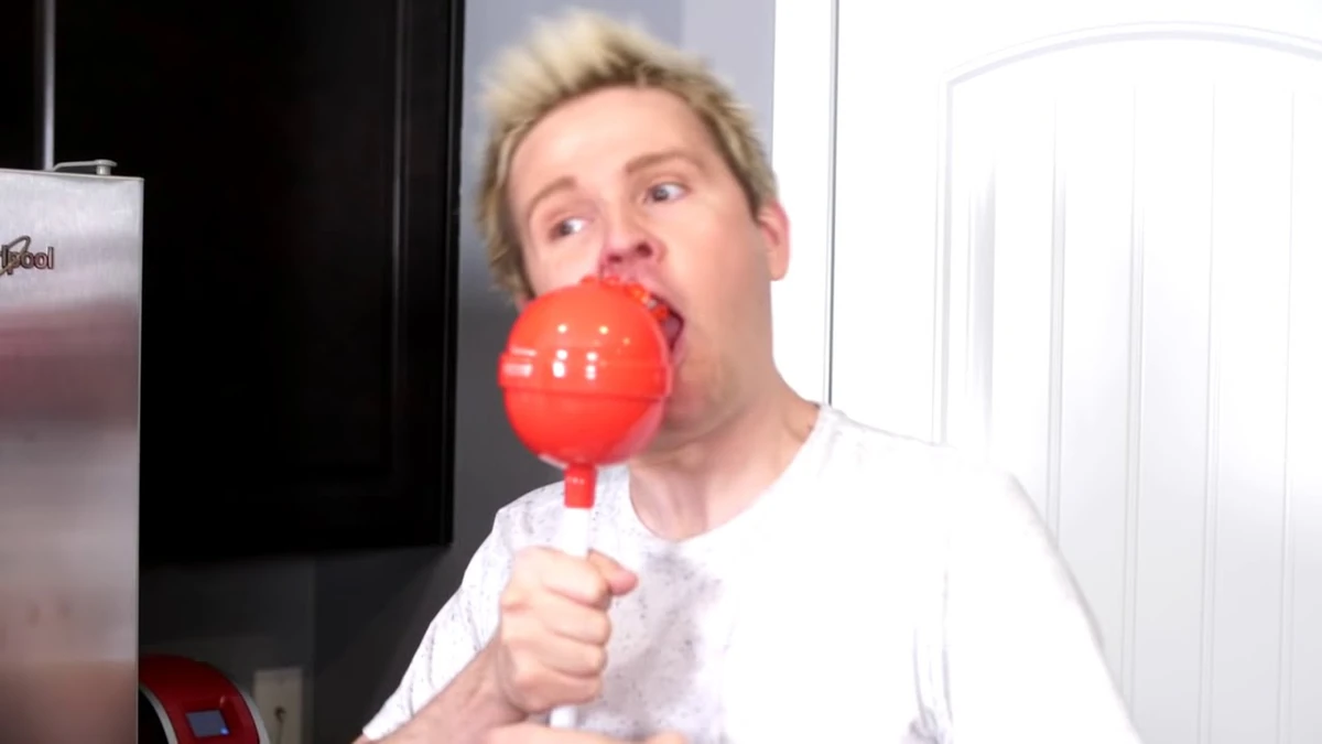 GIANT CANDY LOLLIPOP! | JesseAndMike Wiki | Fandom