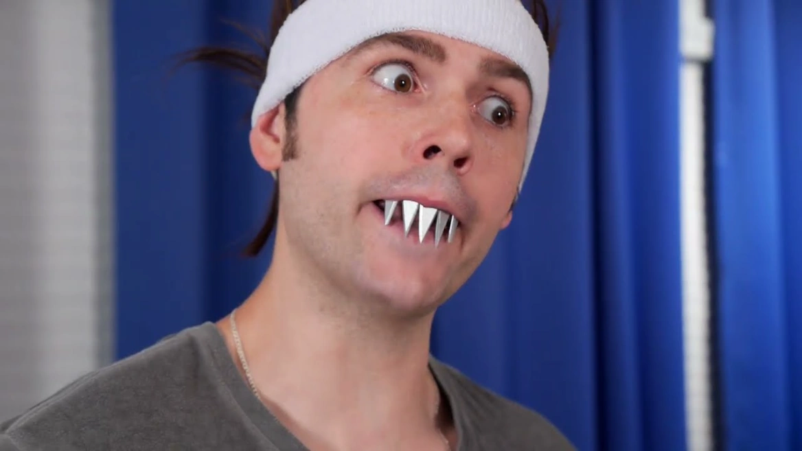 TEETH MADE OF SCISSORS! | JesseAndMike Wiki | Fandom