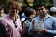 JSR 25th Event 12.jpg (88 KB) Fans showing off their signed Dreamcast.