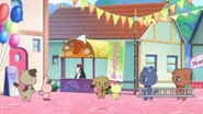 Some Jewelpets-looking villagers preparing a market in town.