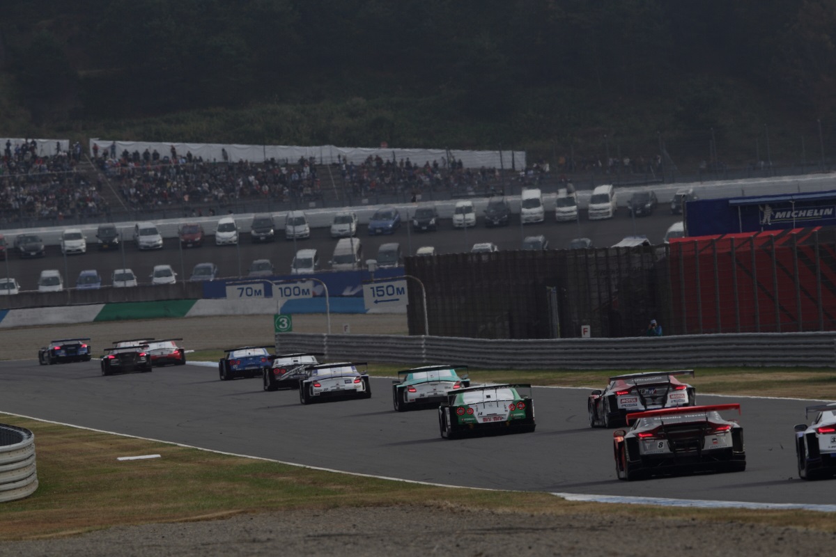 オキナワ IMP SLS AMG GT3 2013 スーパーGT No.52