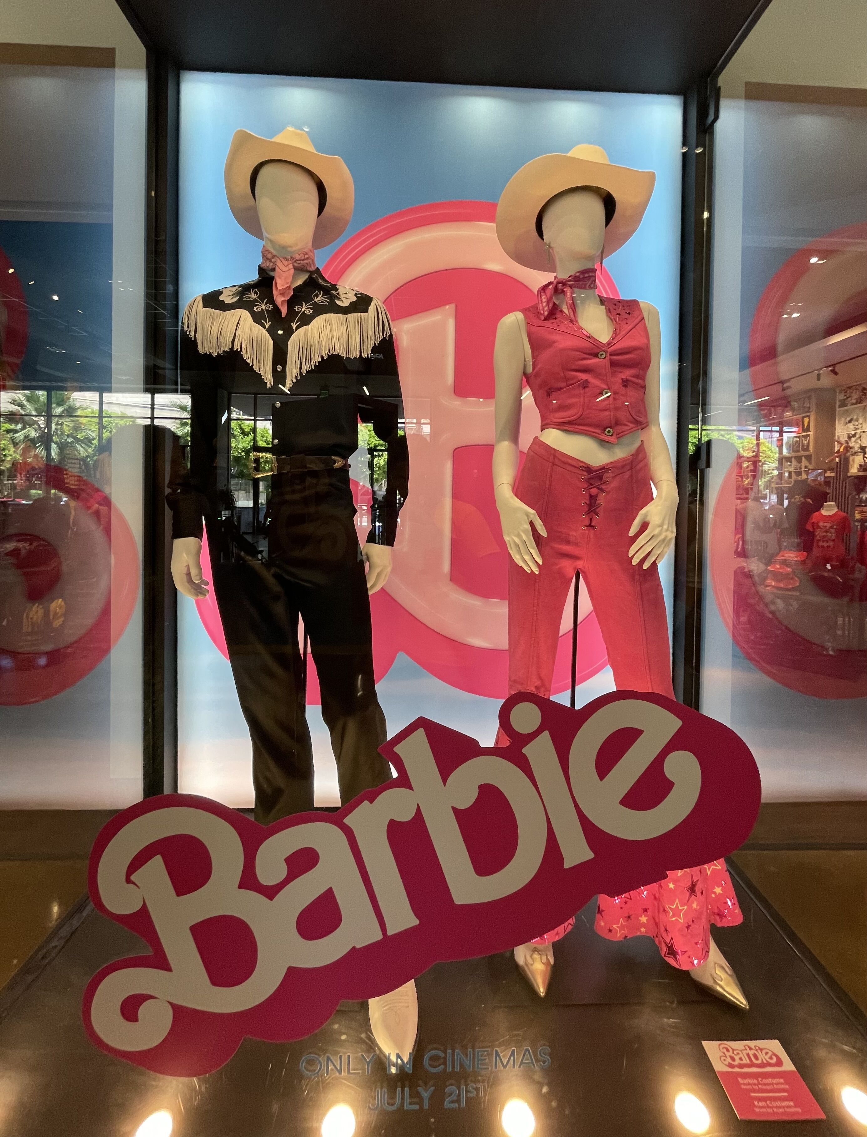 Barbie Receives Praise From Critics, Reaches Heights of 89% On Rotten  Tomatoes - IMDb