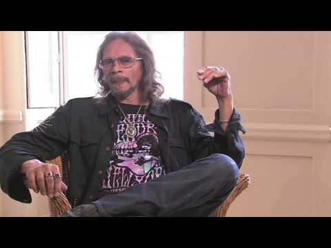 Hendrix_on_Hendrix_-_Official_Trailer
