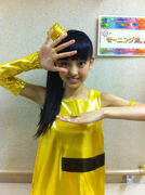 Iikubo Haruna makes Josuke's pose.