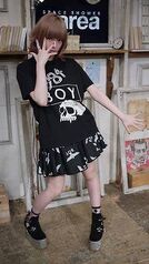 Kyary JoJo Pose