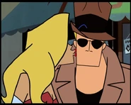 6093696.jpg (60 KB) Femme kisses Johnny