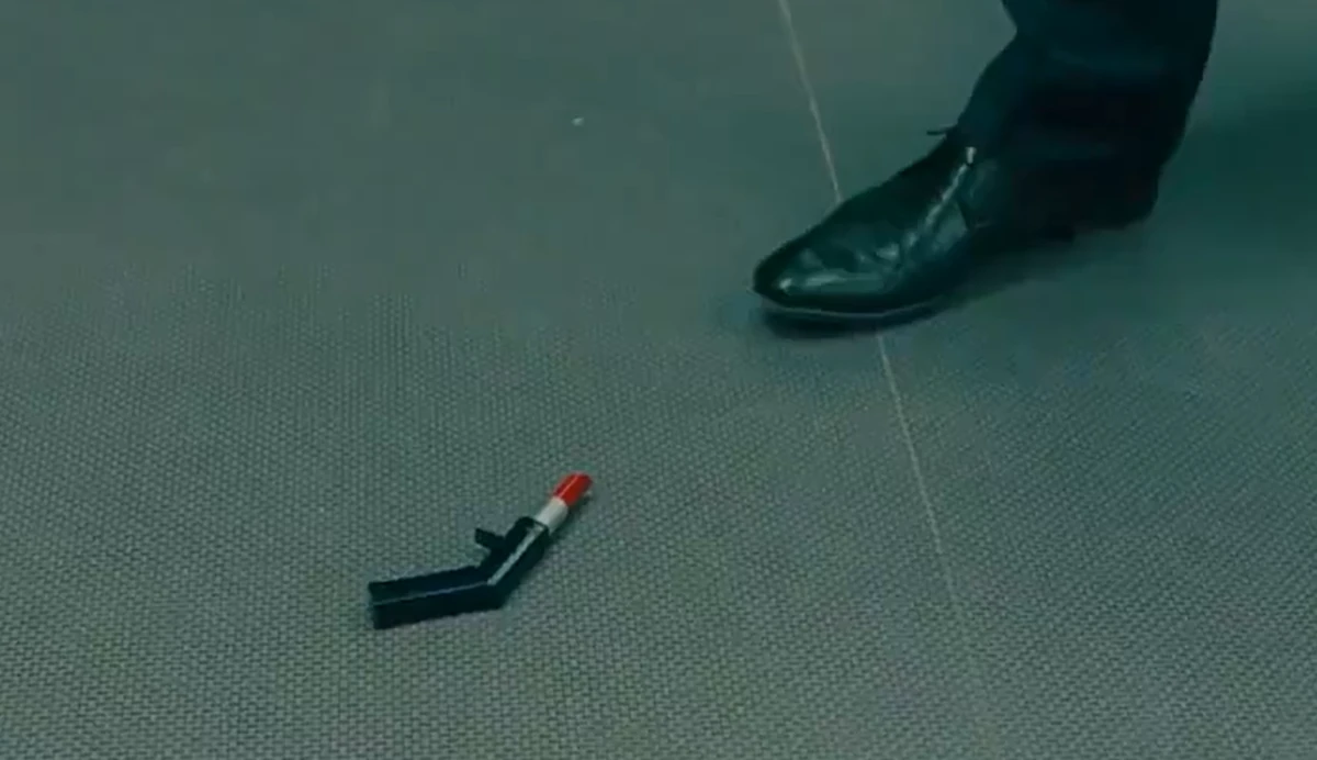 Lipstick Gun Johnny English Wiki Fandom