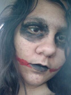 EMO MAKEUP (HAHAHAHAHA yeah a lot of emos dont wear makeup like