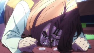 Hayato llorando sabiendo que no puede evitar la muerte del grupo de los Joestar.
