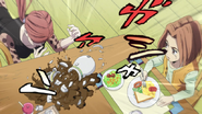 Shinobu accidentalmente rompe su tetera
