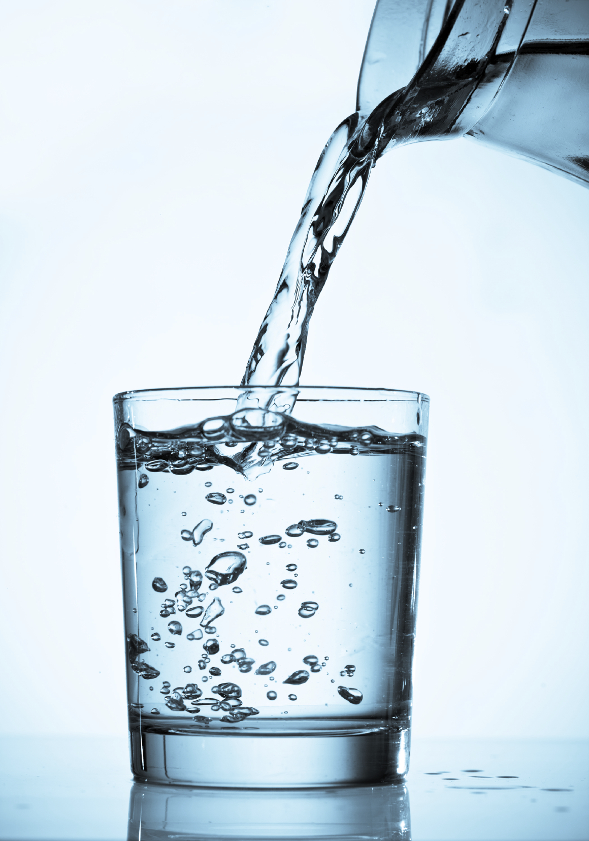 Стакан с чистой водой