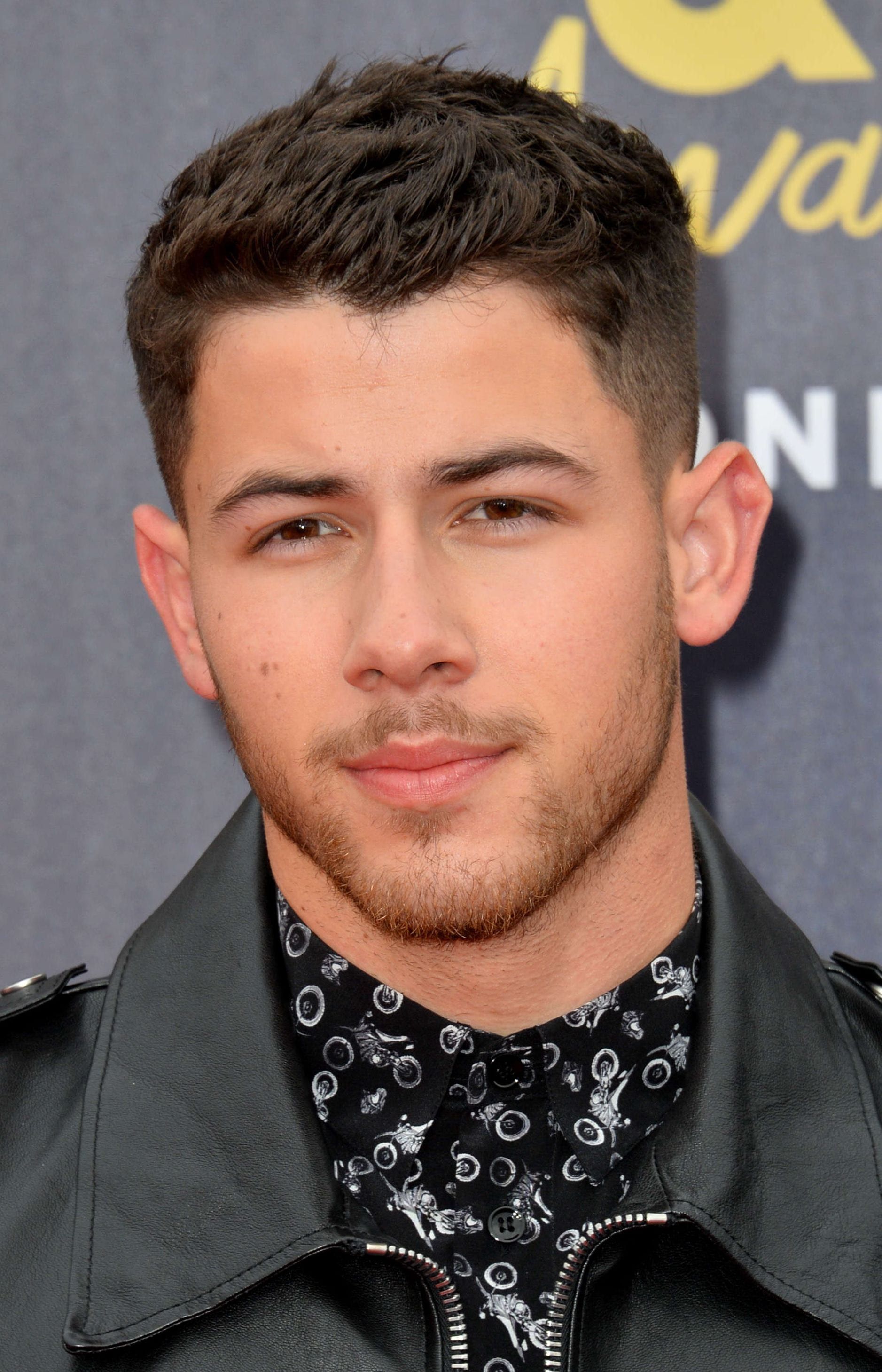 Best 25 New Nick Jonas Haircut  Style like a Pro Hairstyle in 2023