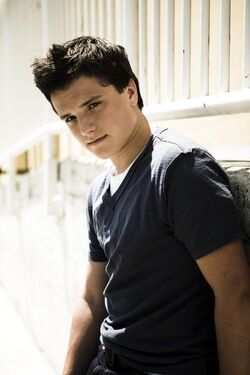 josh hutcherson younger brother