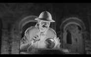 Archibald Von Grenier dans le temple du Dollar Vert (vidéo Tomb Raider - À la poursuite du Mystérieux Dollar Vert)
