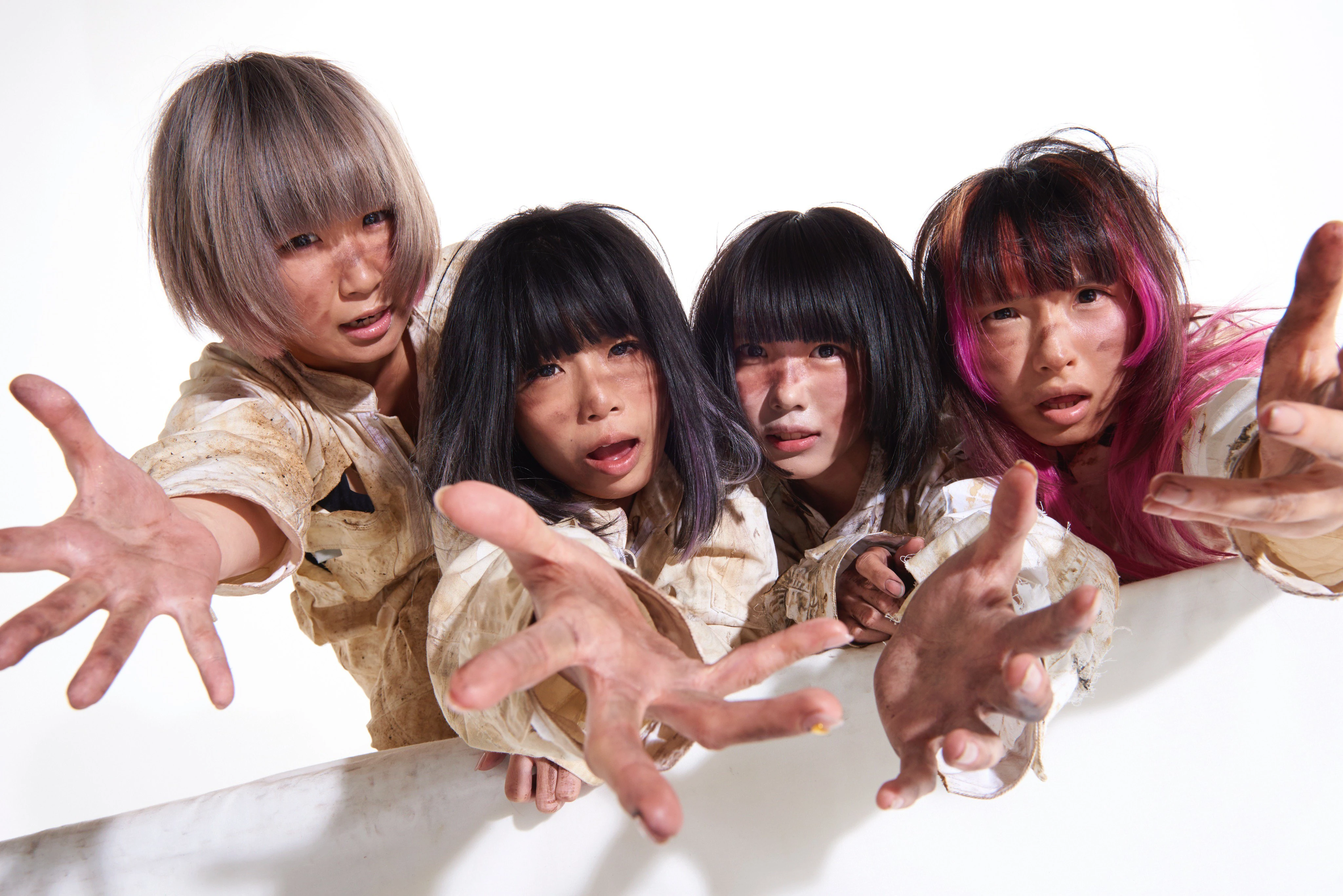 Japanse alternatieve idol groep You'll Melt More! groep foto januari 2017