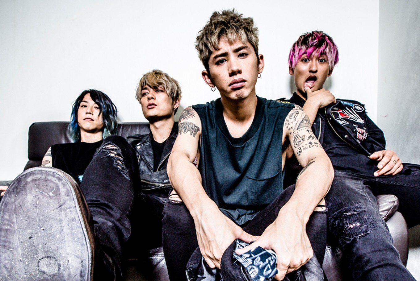 ONE OK ROCK ライブチケット 大阪城ホール 12/11 - 音楽