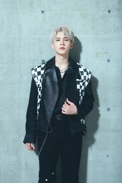 『hikaru〜』 Volume 7 cover + special edition cover : r/HikarugaShindaNatsu