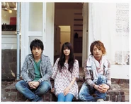 Futariikm.jpg (273 KB) Promotional photo for Futari