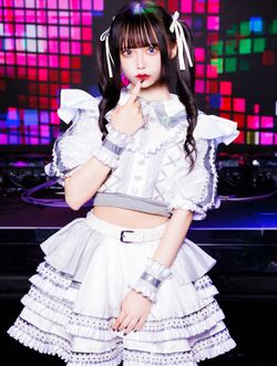 アイドル FROM JAPAN Listen to 
