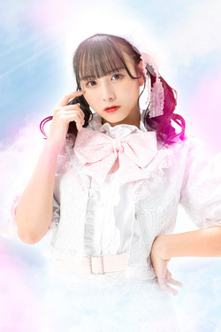 【新品未開封】 Chevon 谷絹茉優 まゆT Mサイズ ジミー チュー JIMMY CHOO Jimmy Choo ハンドバッグ VARENNE S
