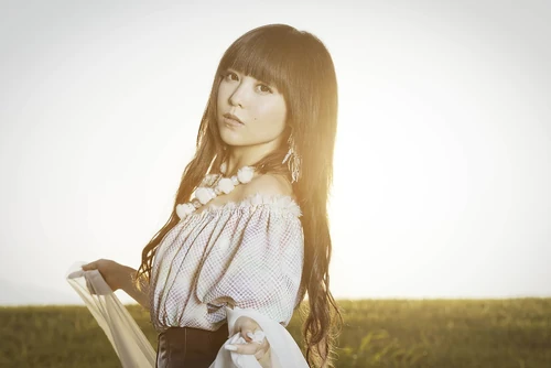 Promotional photo for Rakuen no Tsubasa