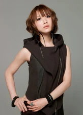 Promotional photo for Chase the world