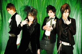 Ceb75e581aa7404dbe568190eb740253-1-