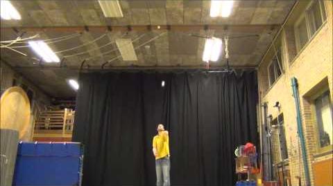 Mees_vs_Wouter,_3b_game_of_juggle,_trick_1